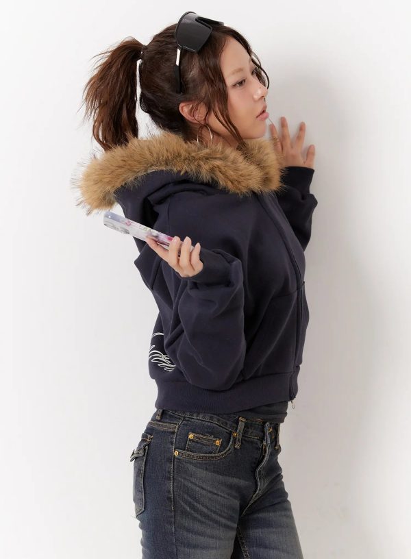 Faux Fur Graphic Fleece Zip-Up Hoodie CD515